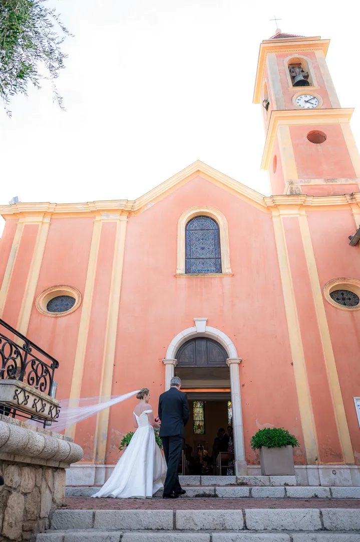 wedding photos at Château de la Chèvre d'Or in Eze Village